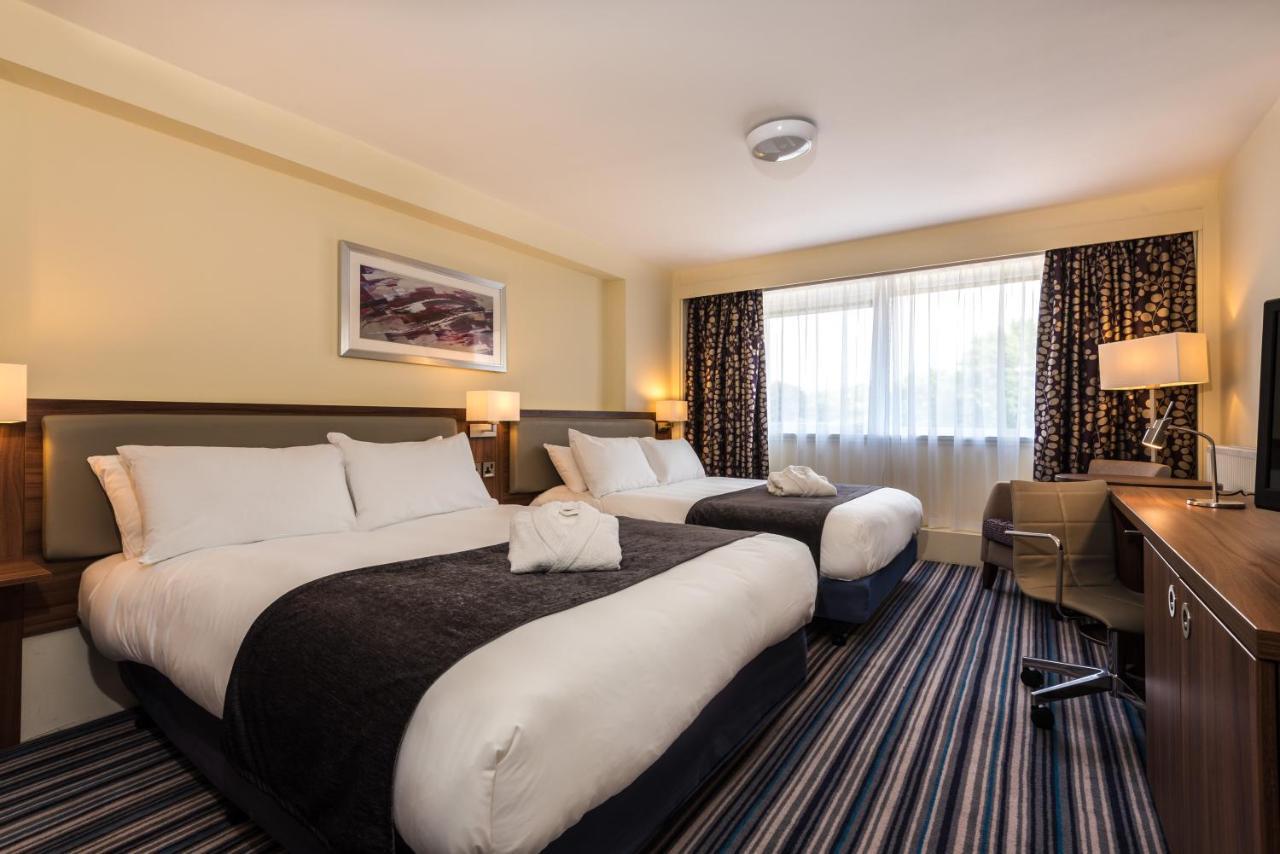 Holiday Inn Colchester By Ihg Ngoại thất bức ảnh