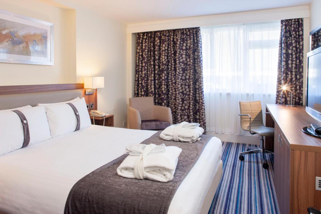 Holiday Inn Colchester By Ihg Ngoại thất bức ảnh