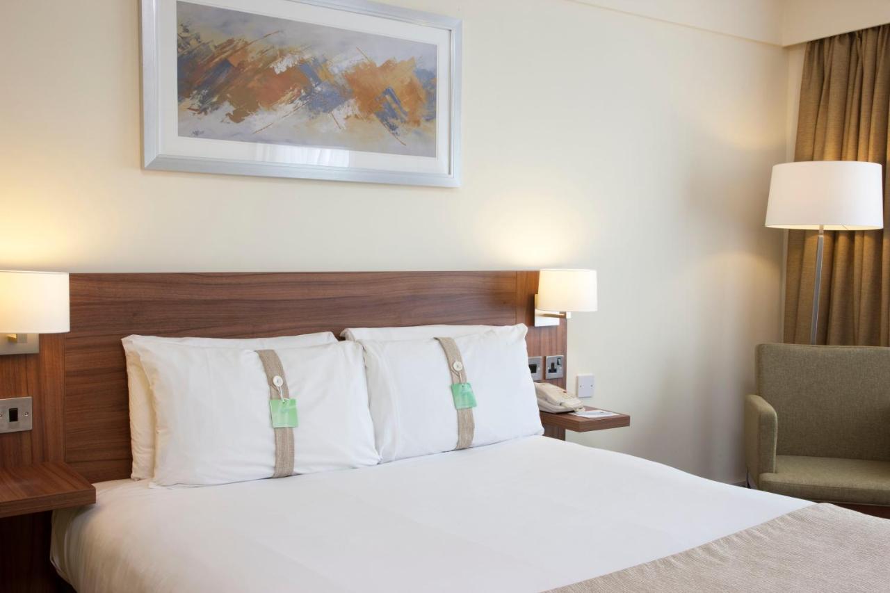 Holiday Inn Colchester By Ihg Ngoại thất bức ảnh
