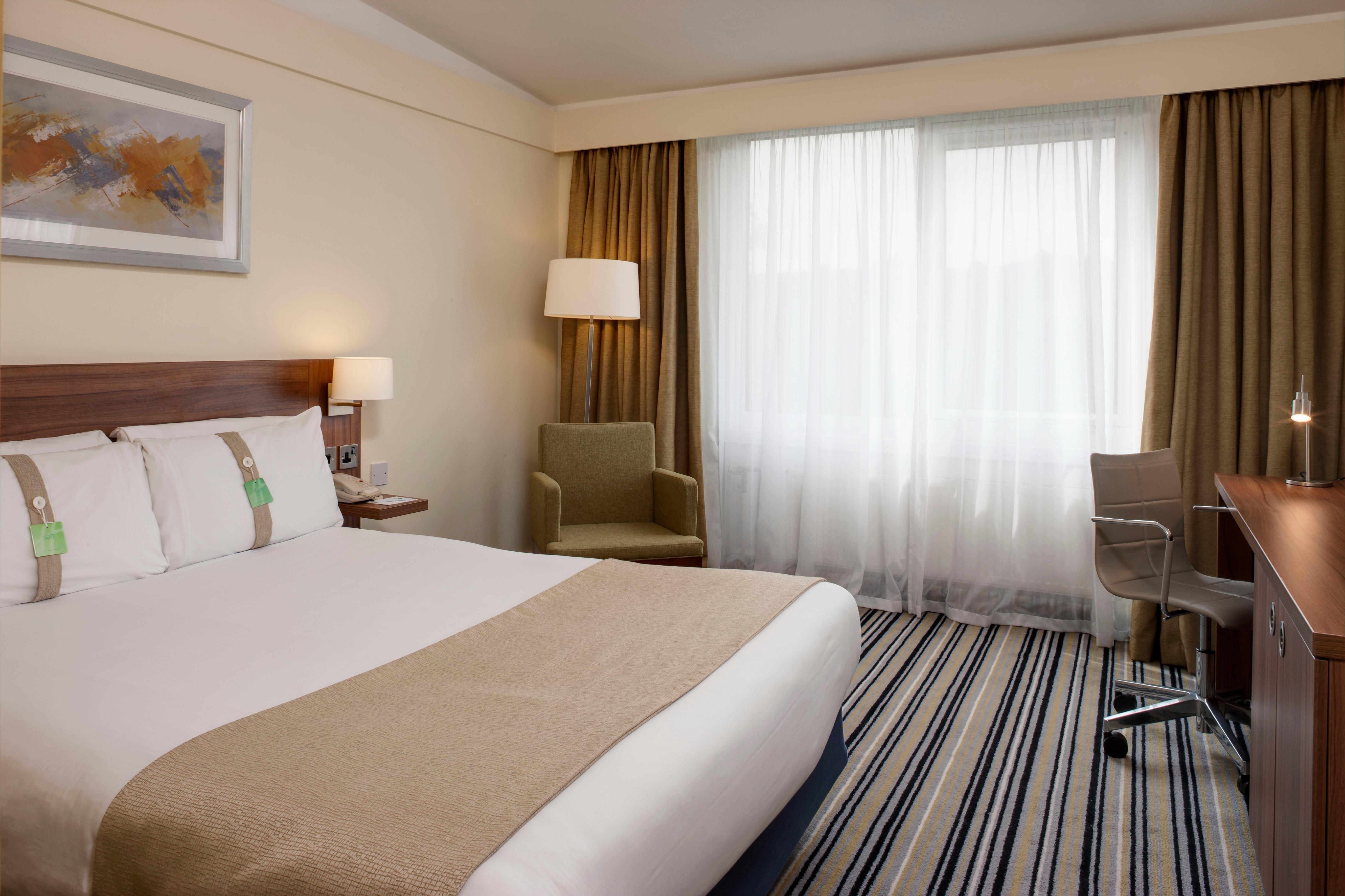 Holiday Inn Colchester By Ihg Ngoại thất bức ảnh
