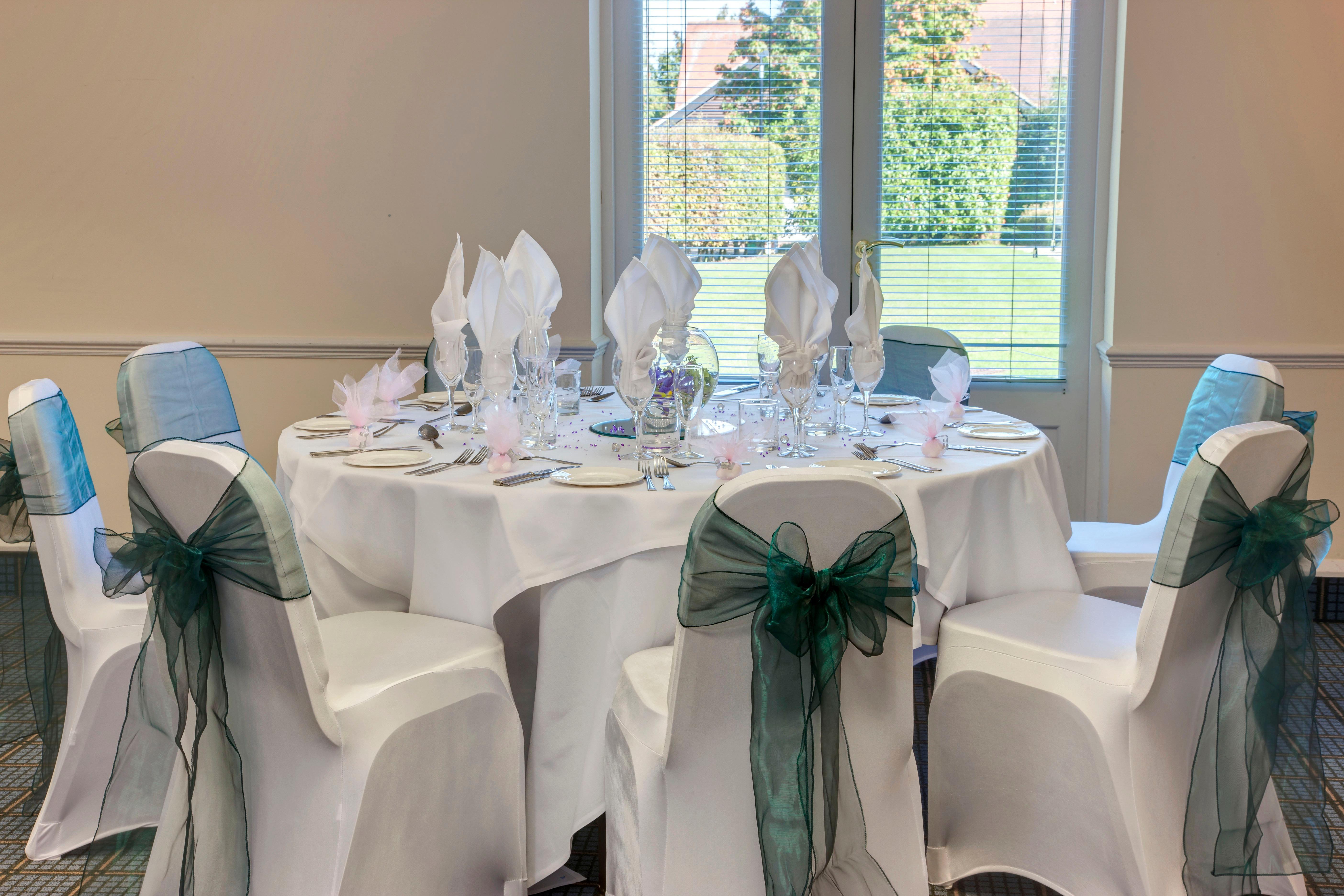 Holiday Inn Colchester By Ihg Ngoại thất bức ảnh
