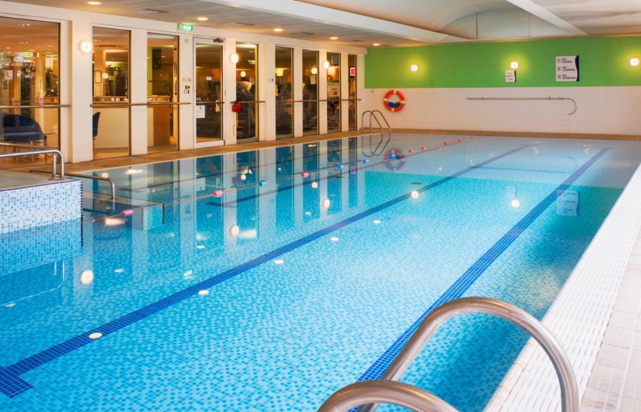 Holiday Inn Colchester By Ihg Ngoại thất bức ảnh