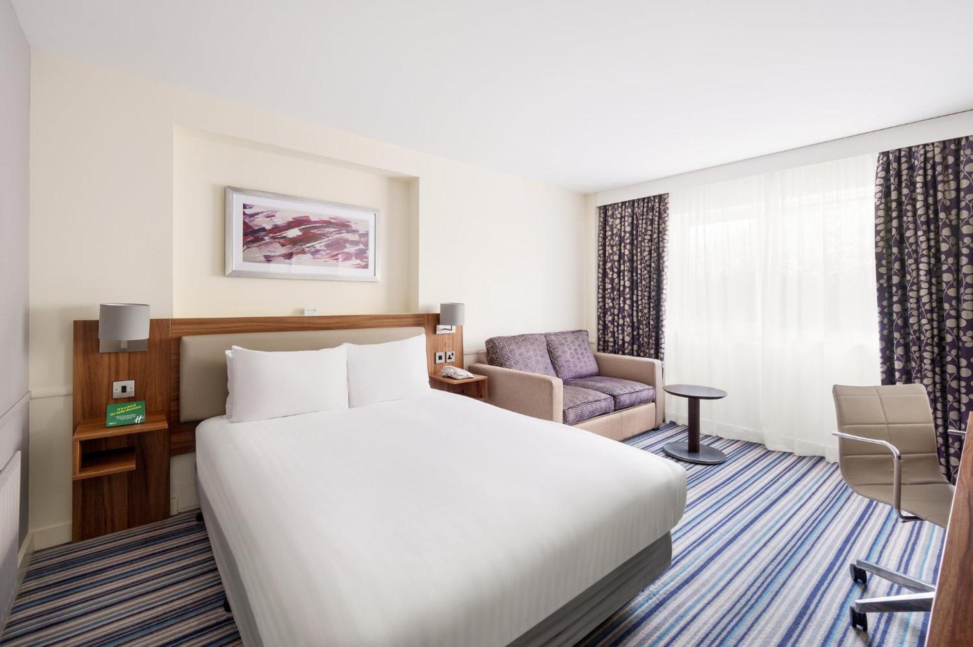 Holiday Inn Colchester By Ihg Ngoại thất bức ảnh