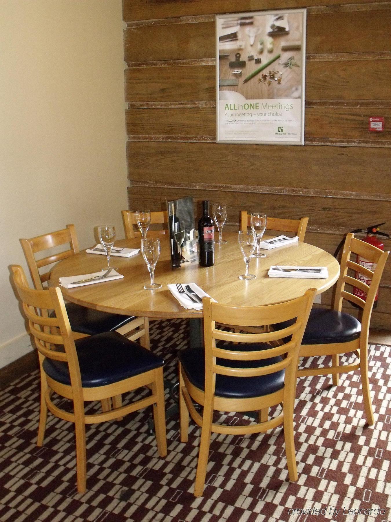 Holiday Inn Colchester By Ihg Ngoại thất bức ảnh