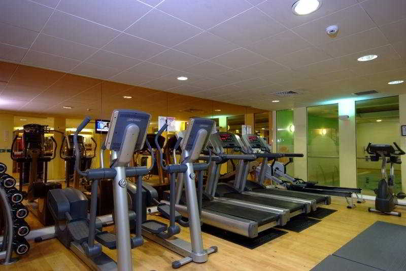 Holiday Inn Colchester By Ihg Ngoại thất bức ảnh