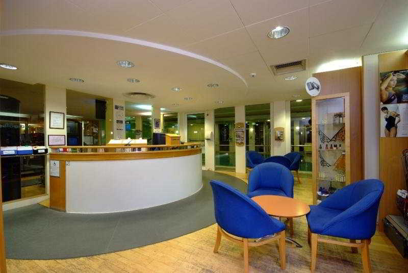 Holiday Inn Colchester By Ihg Ngoại thất bức ảnh