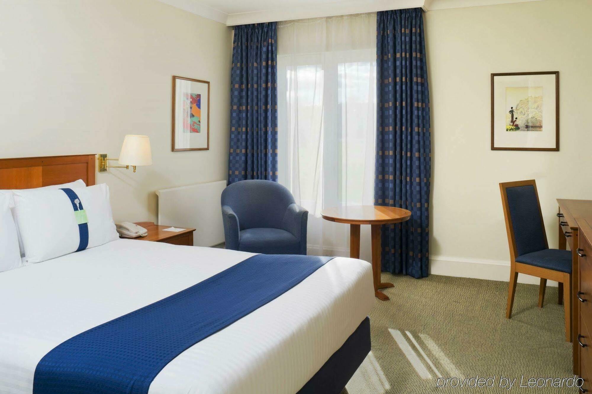 Holiday Inn Colchester By Ihg Ngoại thất bức ảnh